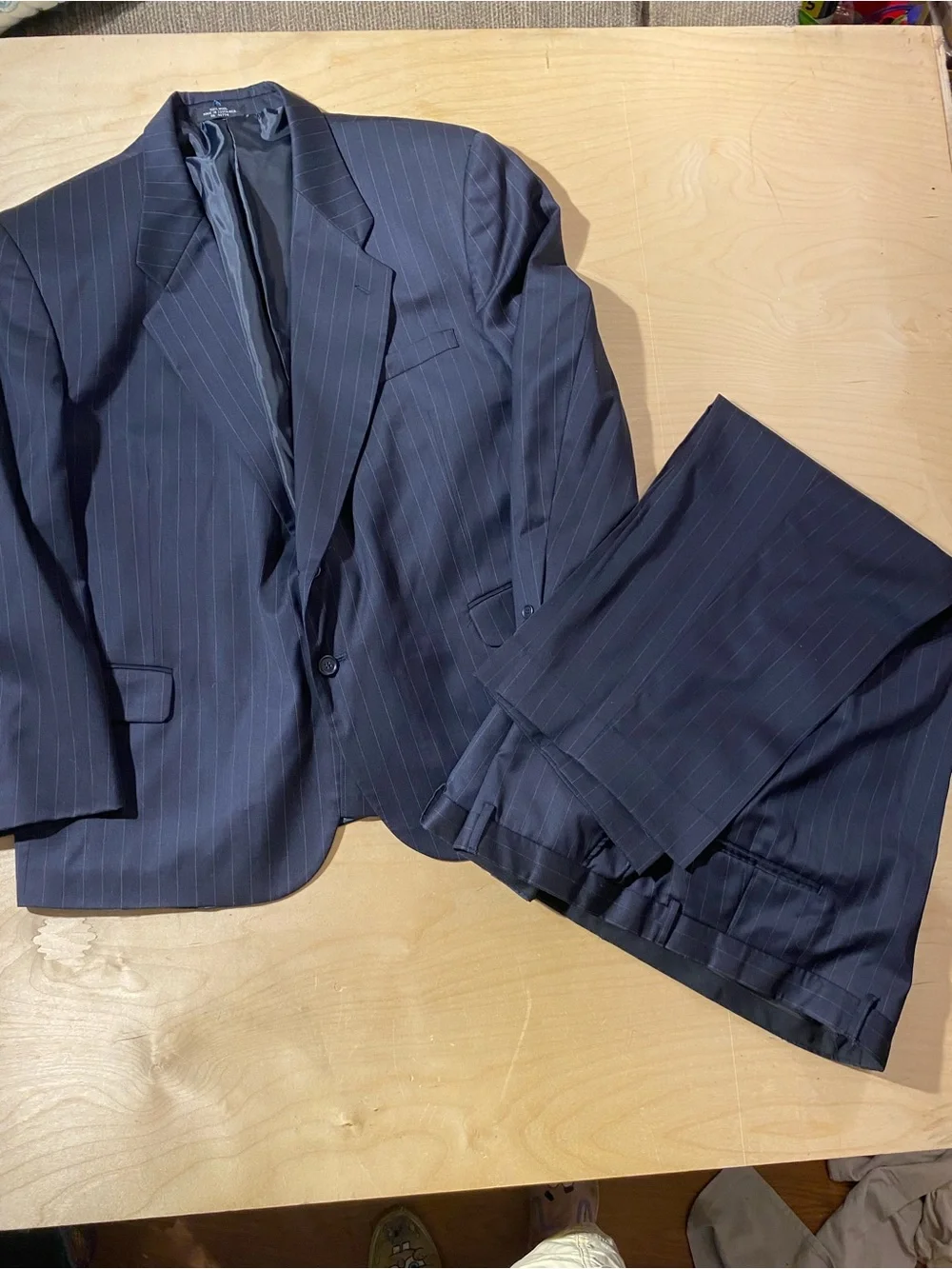 Oleg Cassini Men's Navy Pinstripe Suit Jacket & Pants - Classic Two-Piece 48 (SX